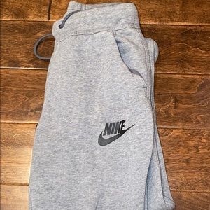 super cute and comfy nike sweats!